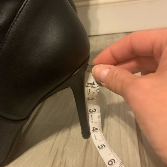 Jessica Simpson stiletto heel boot - Picture 2 of 6